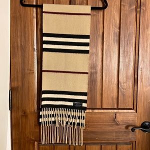 Authentic Burberry Wool and Cashmere scarf